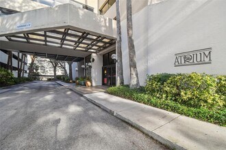 2413 Bayshore Blvd in Tampa, FL - Foto de edificio - Building Photo