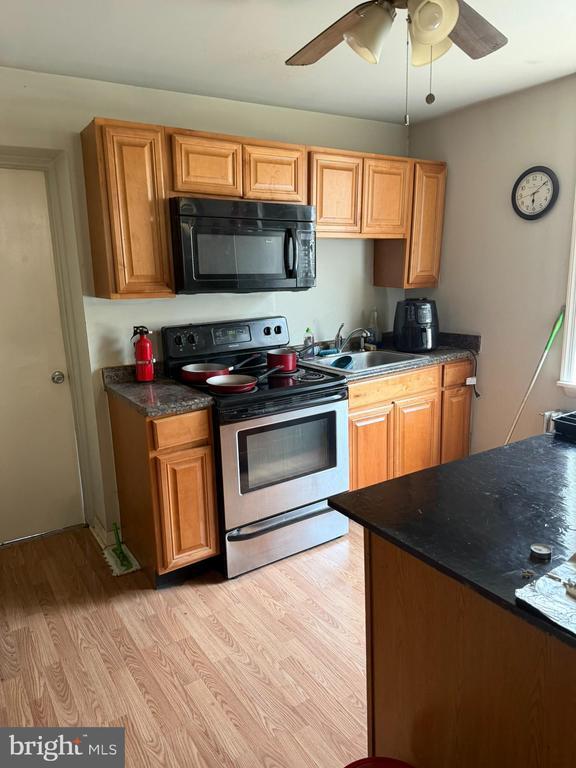 property at 5620 Greenhill Ave