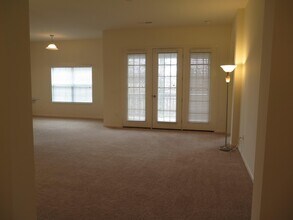 541 Wintergreen Wy in Lewis Center, OH - Building Photo - Building Photo