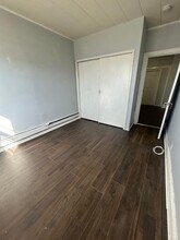 329 Columbia Ave, Unit 329 Columbia ave in Jersey City, NJ - Foto de edificio - Building Photo