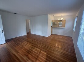 610 N Fairview St in Burbank, CA - Building Photo