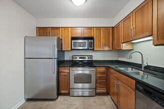 2100 N Lincoln Park W in Chicago, IL - Building Photo - Building Photo