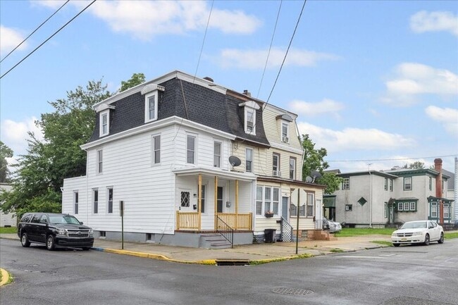 property at 18 N Sussex St