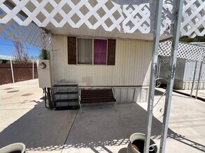 252 Mojave Ln in Henderson, NV - Building Photo - Building Photo