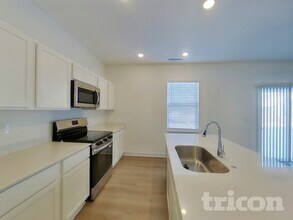 11818 Moorfield Ln in Indianapolis, IN - Building Photo - Building Photo