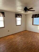 3718 15th Ave in Moline, IL - Building Photo - Building Photo