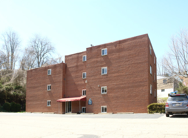 Chapel Downs Apartment in Cheswick, PA - Foto de edificio - Building Photo