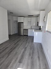 2617 NW 23rd Ave in Miami, FL - Building Photo - Building Photo