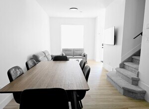 10617-10122 122 Ave NW in Edmonton, AB - Building Photo - Building Photo