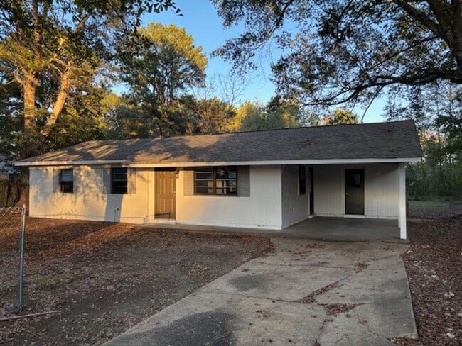 property at 366 Concourse Rd