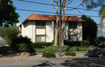 Crystal Apartments in Santa Barbara, CA - Building Photo - Building Photo