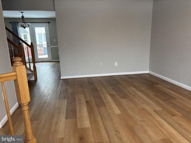 14657 Winterfield Dr in Centreville, VA - Building Photo - Building Photo