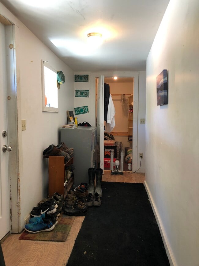 140 VT-100C in Johnson, VT - Building Photo - Building Photo