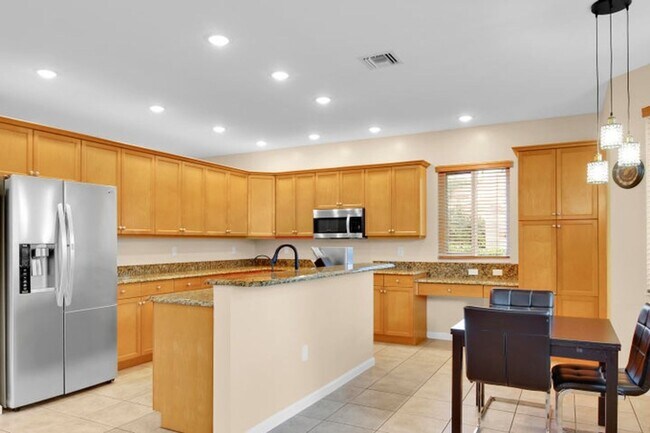 9022 Dupont Pl in Wellington, FL - Foto de edificio - Building Photo