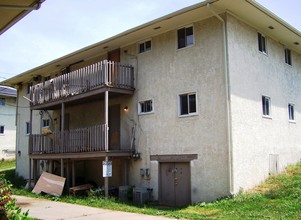 Coves at Columbus on Eaton and Miner Avenue in Columbus, OH - Building Photo - Building Photo