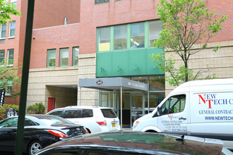 Columbus Townhouse in New York, NY - Foto de edificio - Building Photo