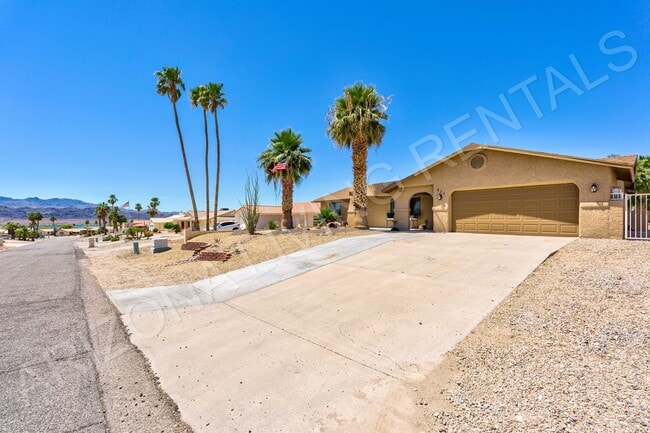 211 White Oak Dr in Lake Havasu City, AZ - Building Photo - Building Photo