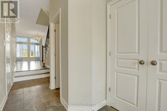 470 Markdale Ter in Ottawa, ON - Building Photo - Building Photo