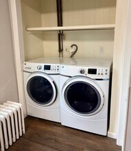 324 Broadway, 2 in Rensselaer, NY - Foto de edificio - Building Photo