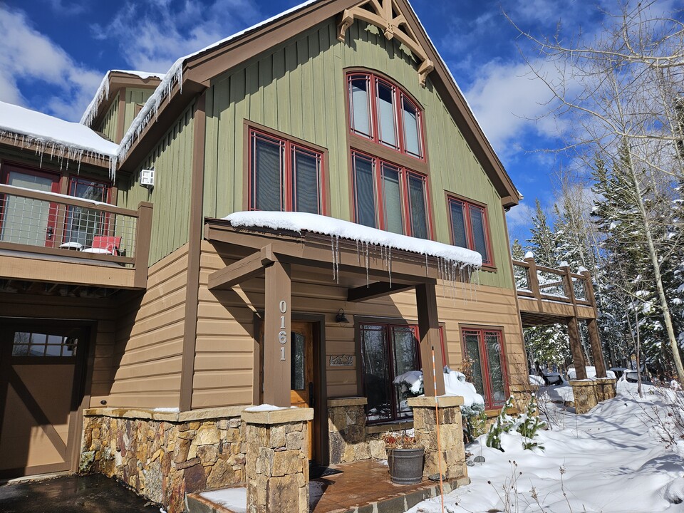 161 Kings Ct in Silverthorne, CO - Building Photo