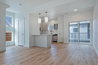 1716 S 900 E in Salt Lake City, UT - Foto de edificio - Building Photo