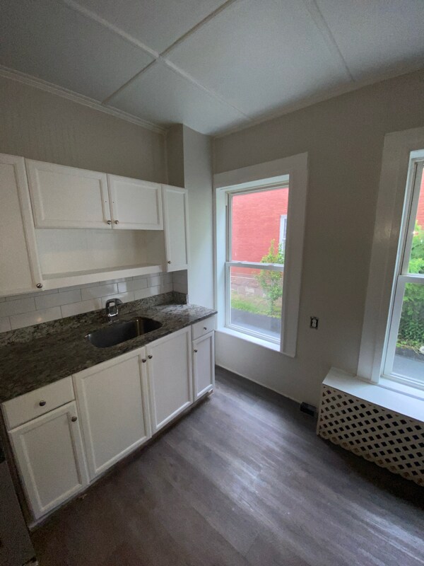 215 Jefferson St in Hartford, CT - Foto de edificio - Building Photo
