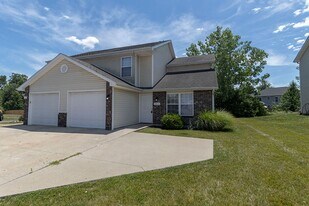 5812-5814-5814 Canaveral Dr in Columbia, MO - Building Photo