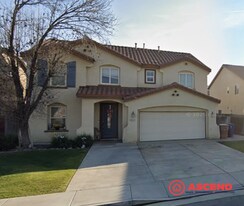 5515 Viewcrest Dr in Bakersfield, CA - Building Photo