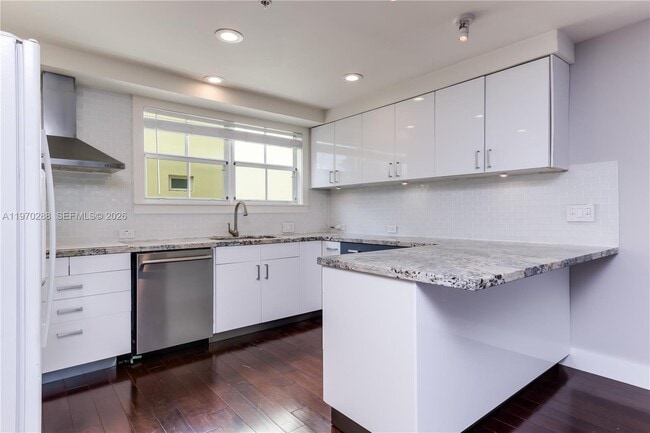 property at 623 NE 8th Ave