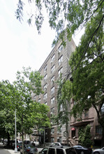 15 W 75th St in New York, NY - Building Photo - Building Photo