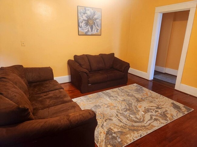 property at 1400 King Ave