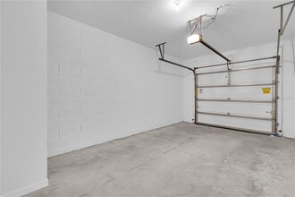 16423 Bird of Paradise Ave in Clermont, FL - Building Photo - Building Photo