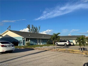 835 Gleason Pkwy in Cape Coral, FL - Building Photo - Building Photo
