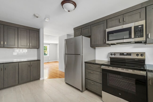 40 W Wrentham Rd, Unit 3