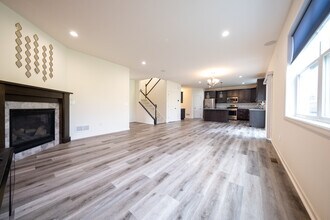7170 Archer Trl in Inver Grove Heights, MN - Building Photo - Building Photo