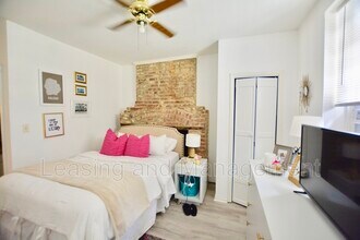 24 Bee St in Charleston, SC - Building Photo - Building Photo