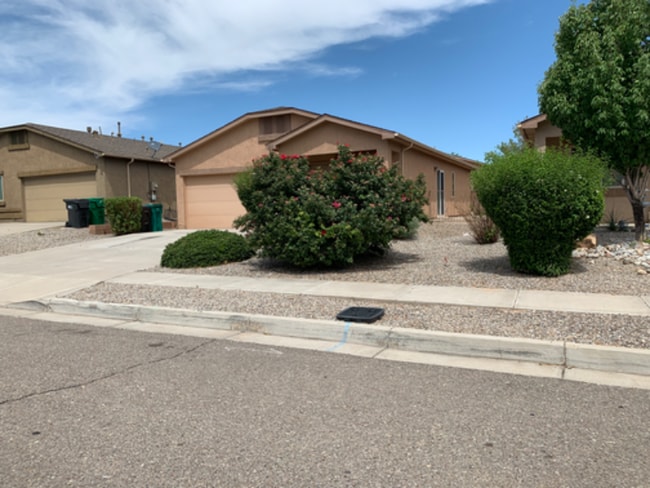 4012 Desert Pinon Dr NE in Rio Rancho, NM - Building Photo - Building Photo