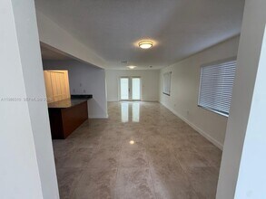 1781 NW 16th St in Miami, FL - Building Photo - Building Photo