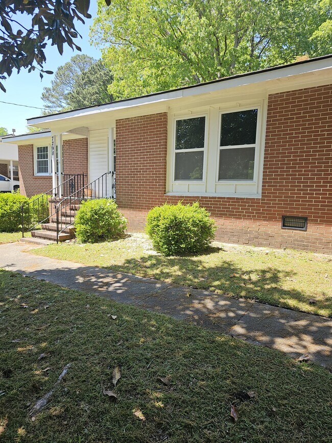 7298 Ryan St in Fayetteville, NC - Building Photo - Building Photo