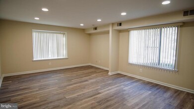 2308 Aspen Cir in Springfield, PA - Foto de edificio - Building Photo