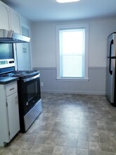 11 Pleasant St in Stoneham, MA - Building Photo - Building Photo