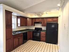 2561 Spring Valley Loop in Lexington, KY - Foto de edificio - Building Photo