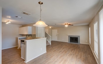 7058 W Gulf Bank Rd in Houston, TX - Building Photo - Building Photo