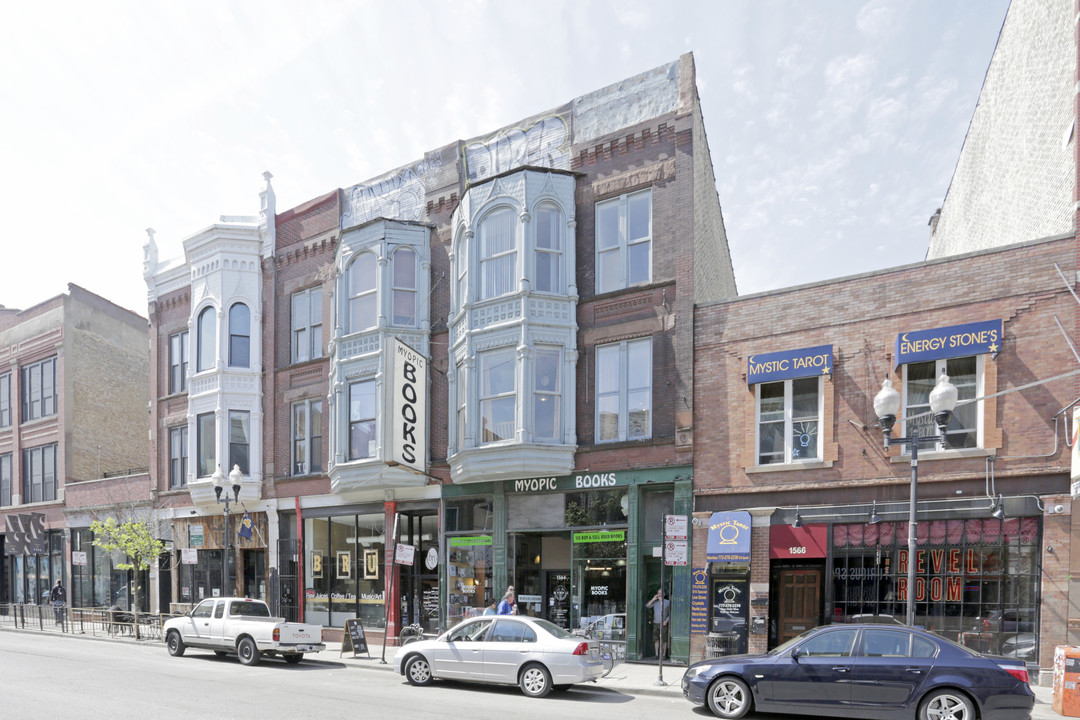 1562-1564 N Milwaukee Ave in Chicago, IL - Building Photo