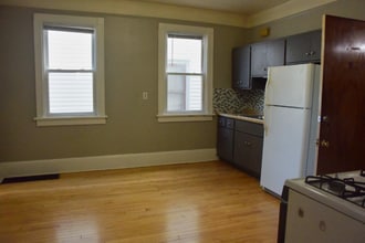 2816 N Fratney St, Unit 2 in Milwaukee, WI - Building Photo - Building Photo