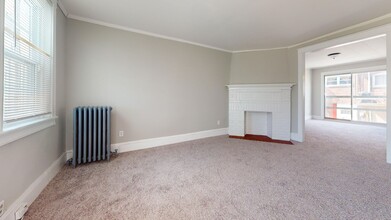 7063 Clover Ln in Upper Darby, PA - Building Photo - Building Photo