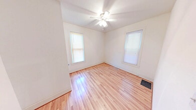 517 W Edwards St in Springfield, IL - Building Photo - Building Photo