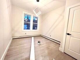28 Dales Ave in Jersey City, NJ - Building Photo