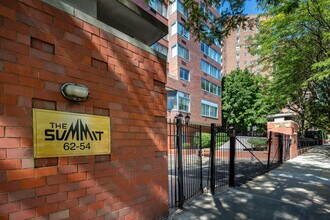 The Summit in Rego Park, NY - Building Photo - Building Photo