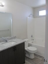 6277 N Freedom Rd, Unit 4 in Idaho Falls, ID - Building Photo - Building Photo